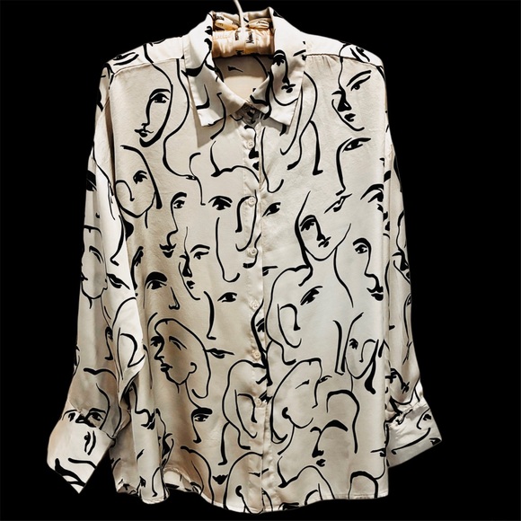 En Saison Abstract Face Print Button-Up Shirt Size Large.